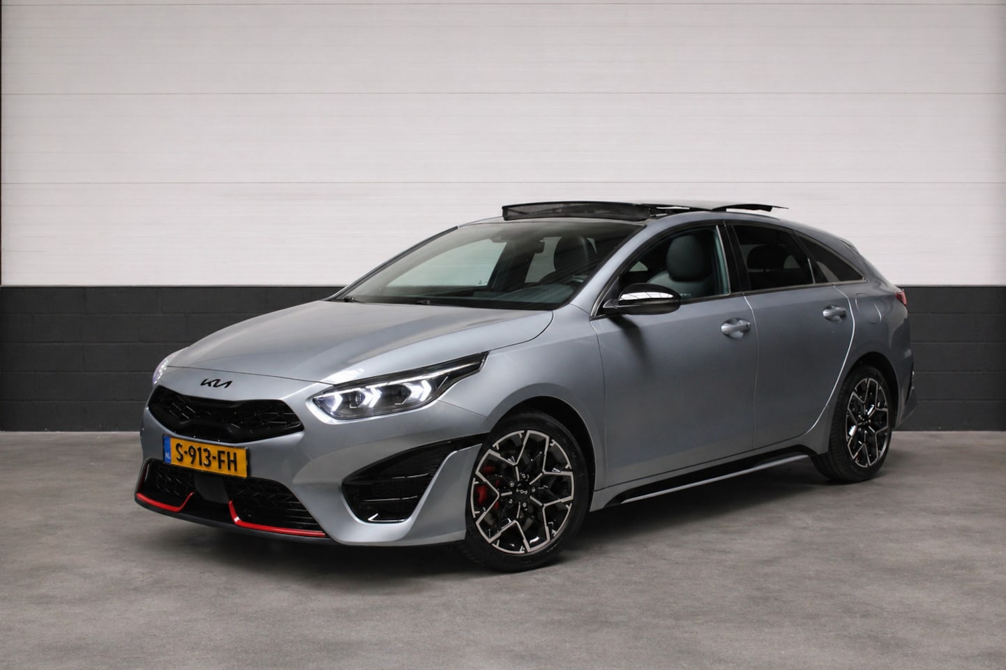 Kia Pro cee'd - 1.5 T-GDi GT-Line l Pano Matrix Camera Keyless - AutoWereld.nl