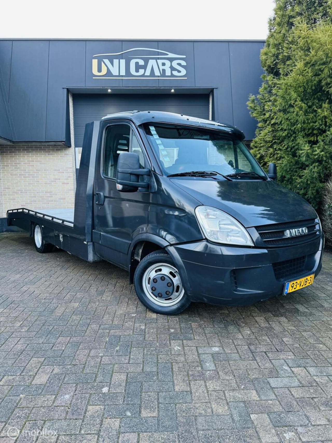 Iveco Daily - Oprijwagen Auto Ambulance 3 Zits| - AutoWereld.nl