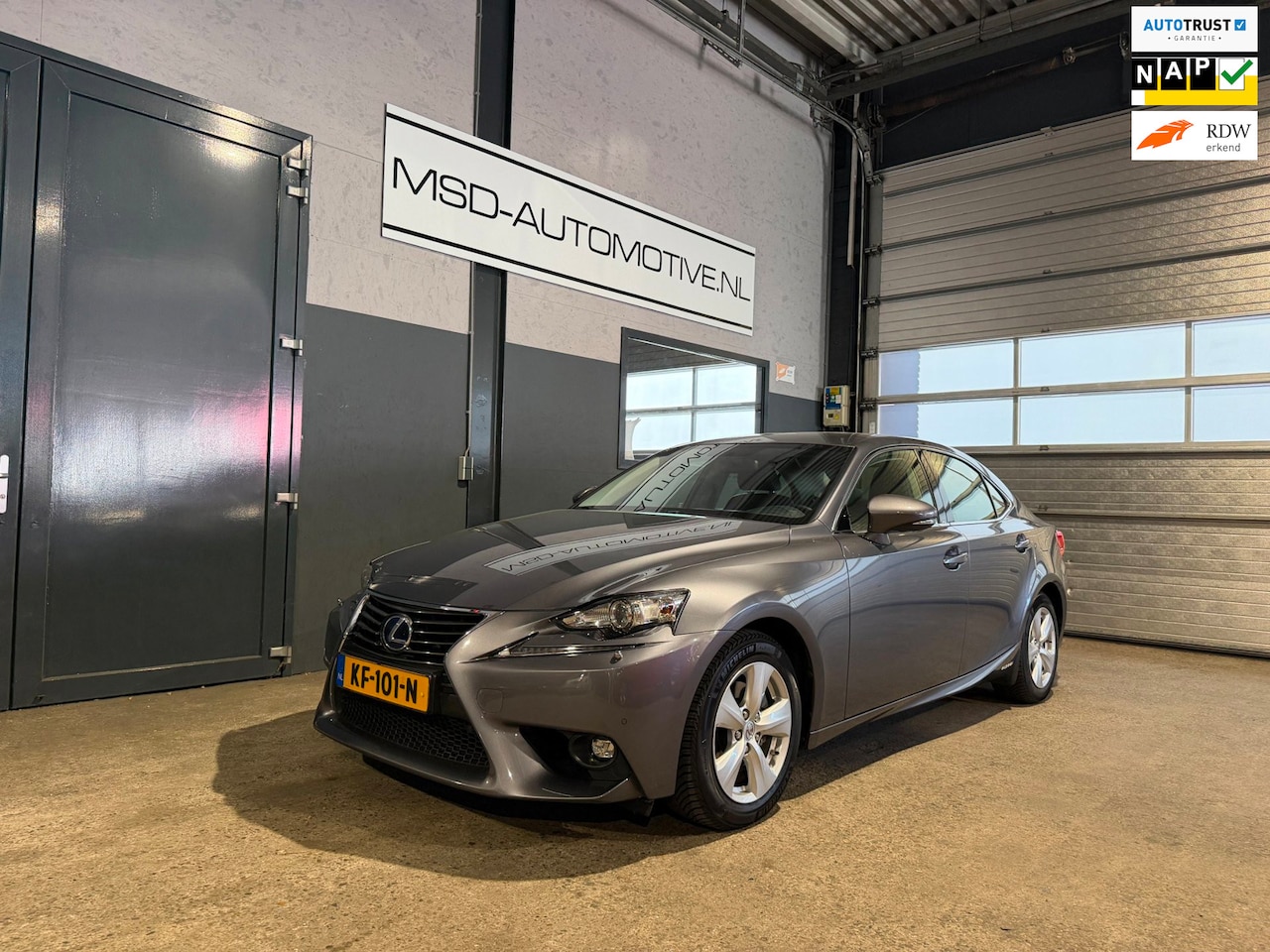 Lexus IS - 300h Lexus Onderhouden 2e Eigenaar NAP - AutoWereld.nl