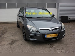 Hyundai i30 - 1.4I NETJES*TECHNISCHE OPKNAPPER*AANBIEDING