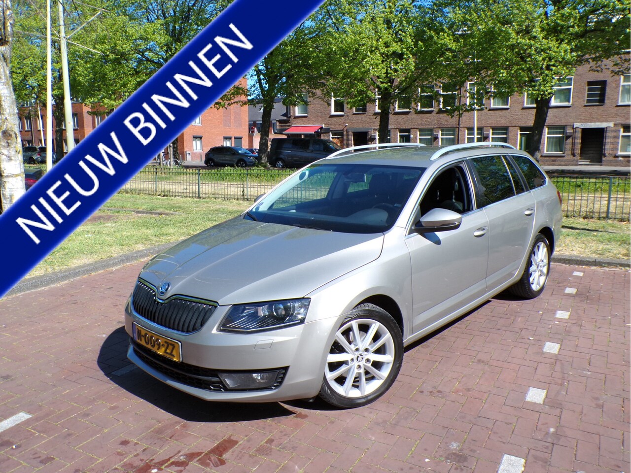 Skoda Octavia Combi - 1.4 TSI Greentech Style Businessline 150 PK NAVI TEL CRUISECONT STOELVERWARM.... - AutoWereld.nl