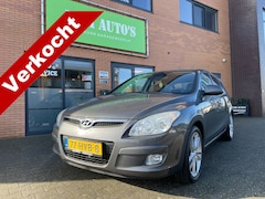 Hyundai i30 - 1.6i i-Catcher Mooie sportieve auto, leder