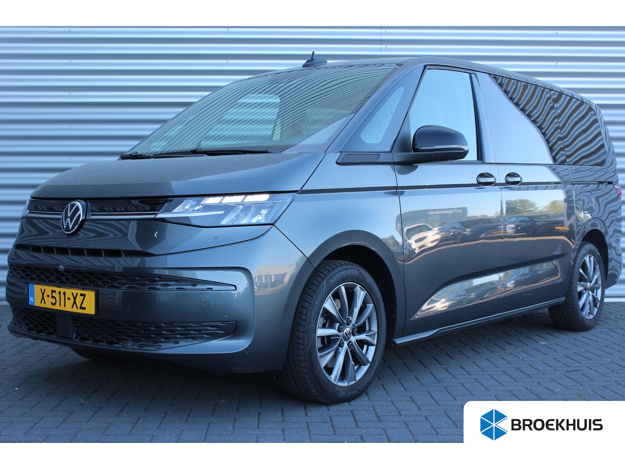 Volkswagen Multivan - 1.4 e-HYBRID 217PK L2 7-ZITS BUSINESS LIFE / NAVI / CLIMA / FULL-LED / PDC / 18" LMV / KEY - AutoWereld.nl