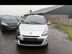 Renault Clio - 1.5 dCi Collection SCHADE MOTOR OKE EURO5