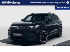 Volkswagen Tiguan - 1.5 eHybrid 204PK DSG R-Line Edition / Black Style / Trekhaak / Panoramadak / 20'' LMV / V