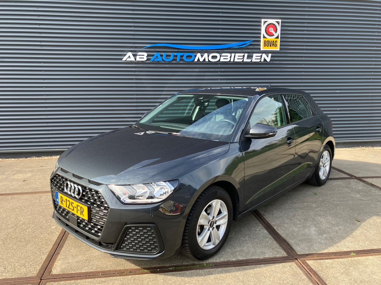 Audi A1 Sportback - 25 TFSI Pro Line AUTOMAAT/ PARKEERSENSOREN - AutoWereld.nl