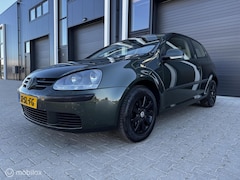 Volkswagen Golf - 1.6 FSI Comfortl Business 2006(CARPLAY)