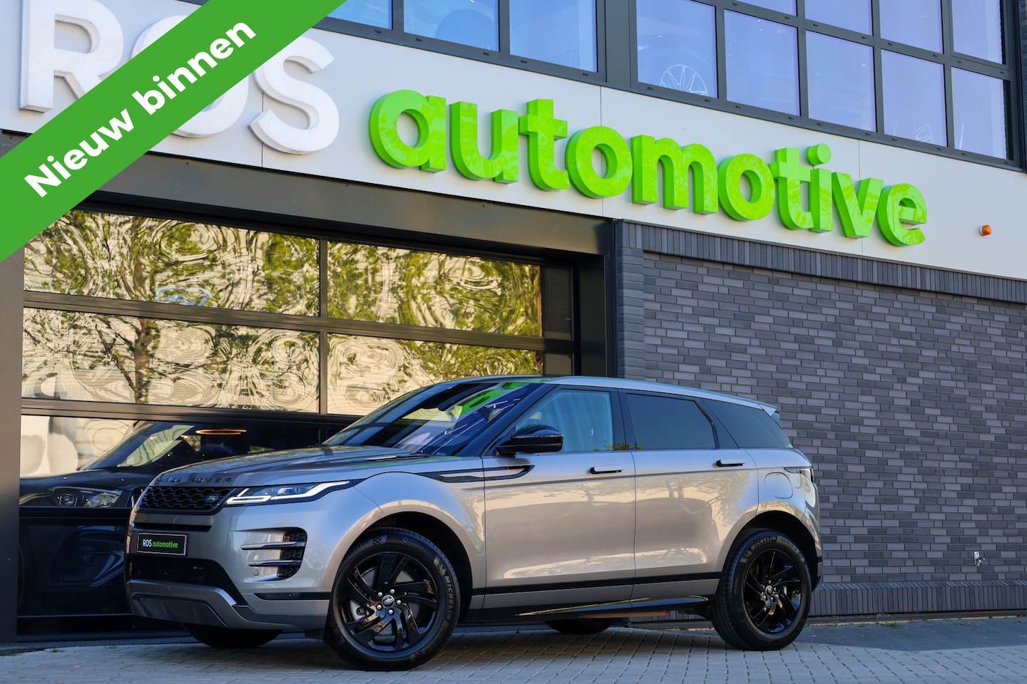 Land Rover Range Rover Evoque - 1.5 P300e AWD R-Dynamic S | BTW | CAMERA | ACC | ELEK.TREKHAAK | DODEHOEK | CARPLAY | - AutoWereld.nl