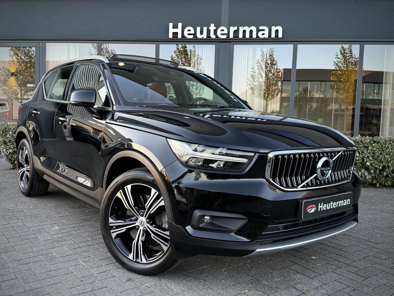 Volvo XC40 - T4 Recharge Inscription/ Panodak/ Leder - AutoWereld.nl