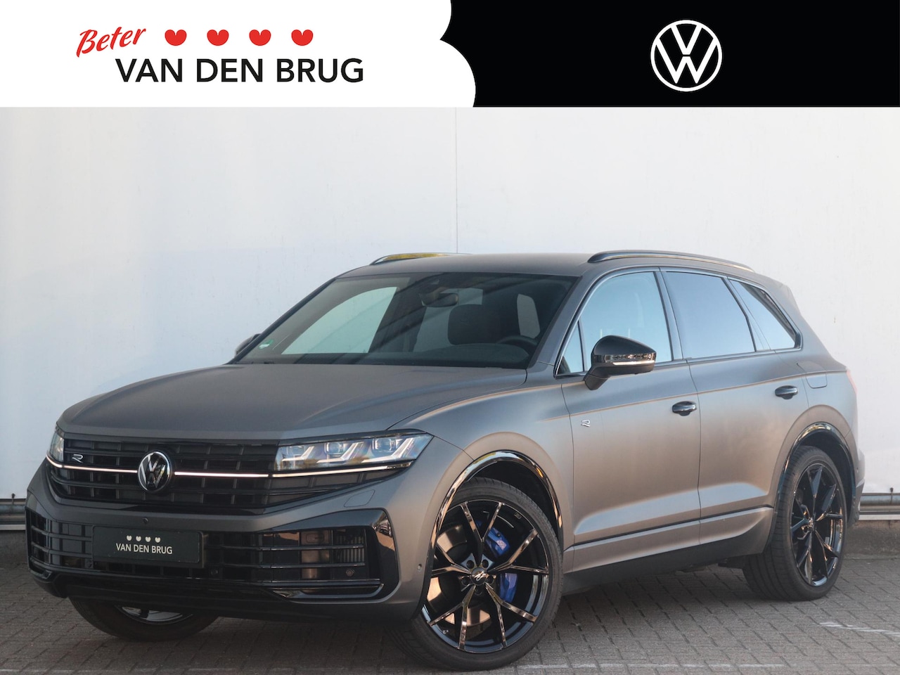 Volkswagen Touareg - 3.0 TSi eHybrid 4MOTION R | Trekhaak | Luchtvering | Dynaudio | 360° camera | Stoelkoeling - AutoWereld.nl