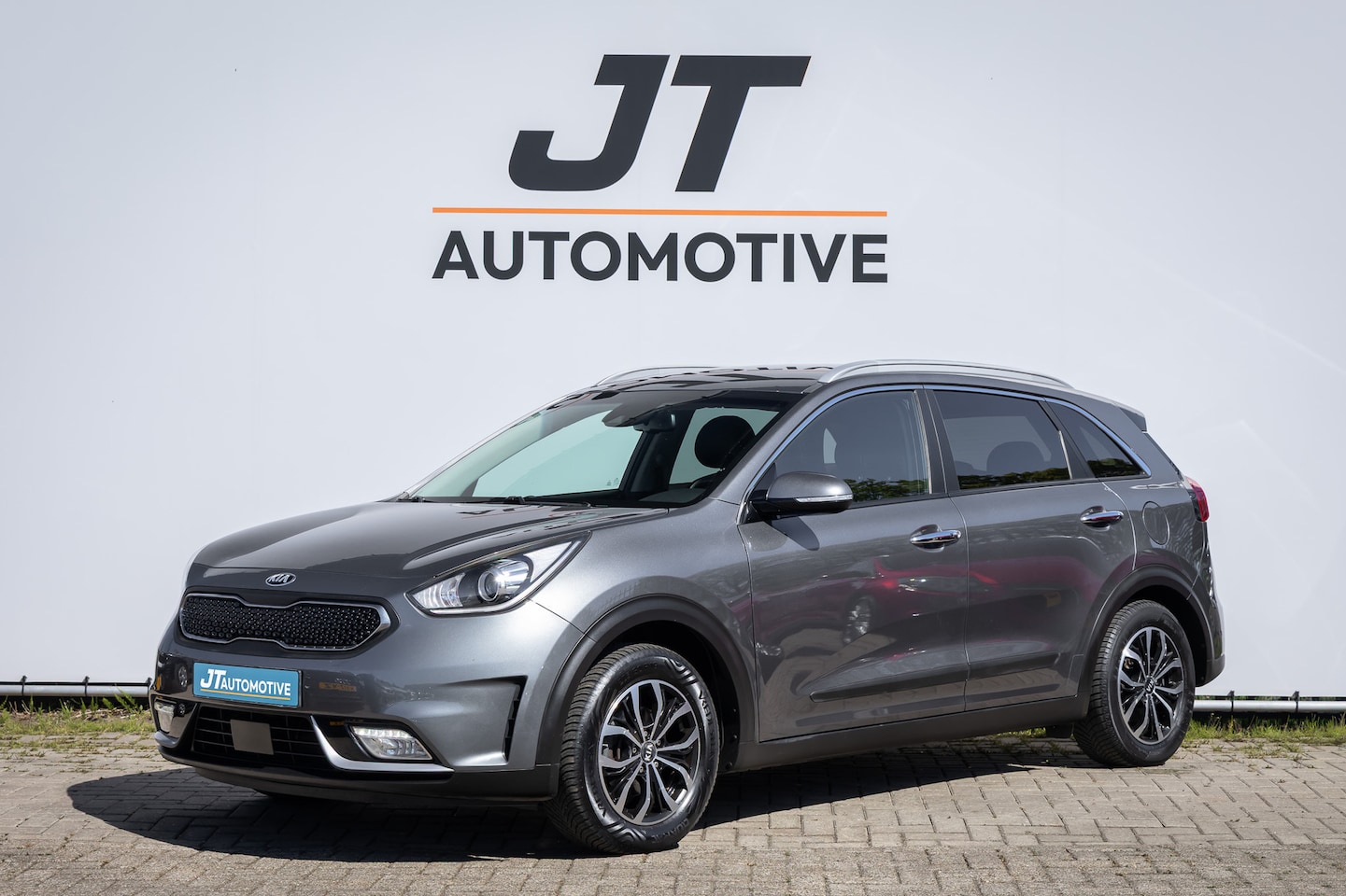 Kia Niro - 1.6 GDi PHEV Bus.L Stoelverwarming/stuurverwarming | ledere bekleding | Trekhaak | Camera - AutoWereld.nl