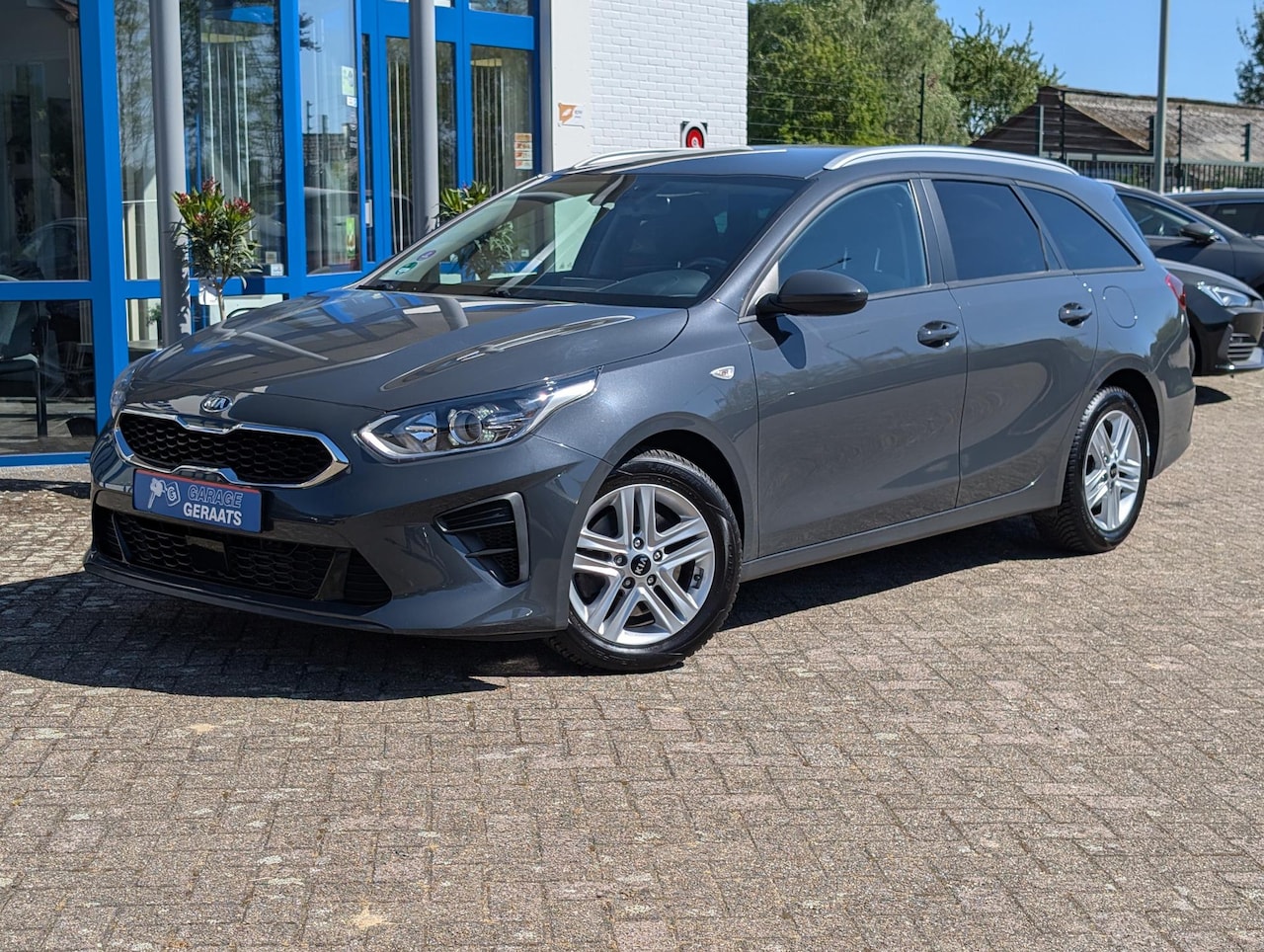 Kia Cee'd Sportswagon - Ceed 1.0 T-GDi CRUISE-NAVI VIA APLLE/ANDROID- LM-ECC-STOEL/STUUR VERWARMING-CAMARA-PDC - AutoWereld.nl