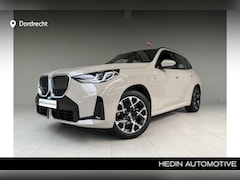 BMW X3 - 30e xDrive M-Sport | Panorama | Harman Kardon | Trekhaak | Driving Assistant Plus | Elektr