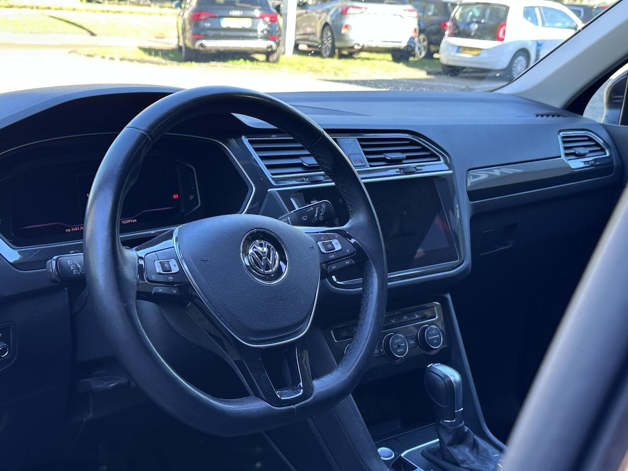 Volkswagen Tiguan - 1.5 TSI ACT Highline Led, Pano, 360 Camera, ACC, LM.. - AutoWereld.nl
