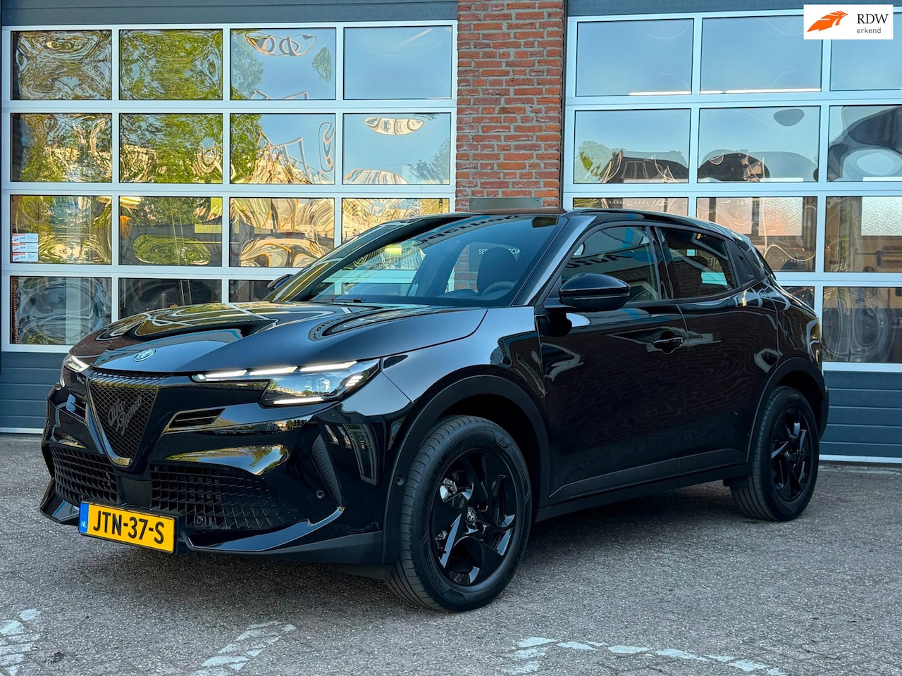 Alfa Romeo Junior - 1.2 Turbo Hybrid Ibrida. Techno Pack, camera, Adapt. cruise, Led - AutoWereld.nl