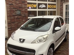 Peugeot 107 - 1.0-12V XS