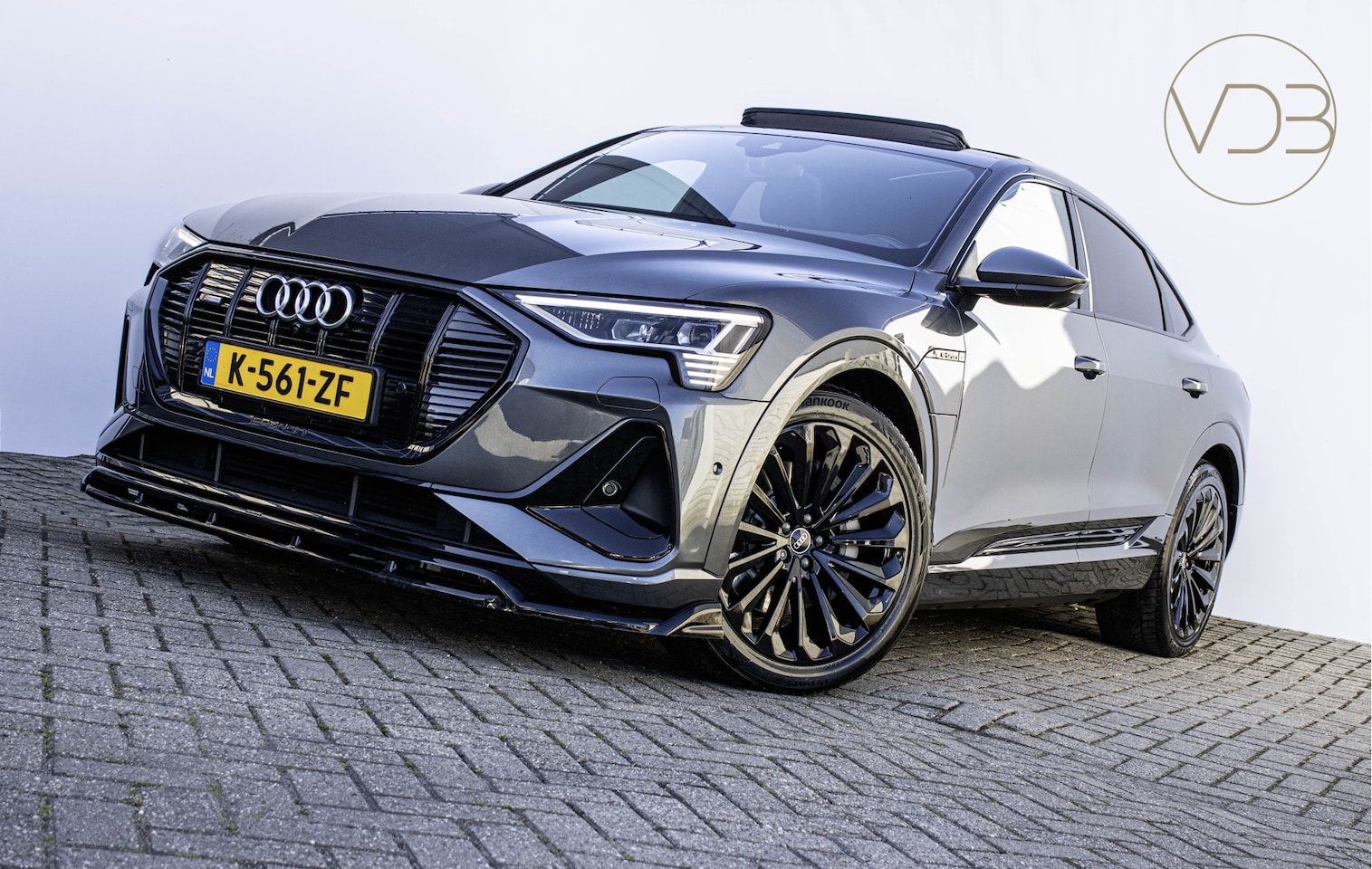 Audi e-tron Sportback - 55 quattro S-Line 95 kWh Panorama 360gr Camera 1e Eigenaar - AutoWereld.nl