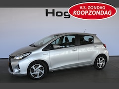 Toyota Yaris - 1.5 Hybrid Clima Cruise control Navigatie Camera Lichtmetaal 1e Eigenaar Inruil Mogelijk