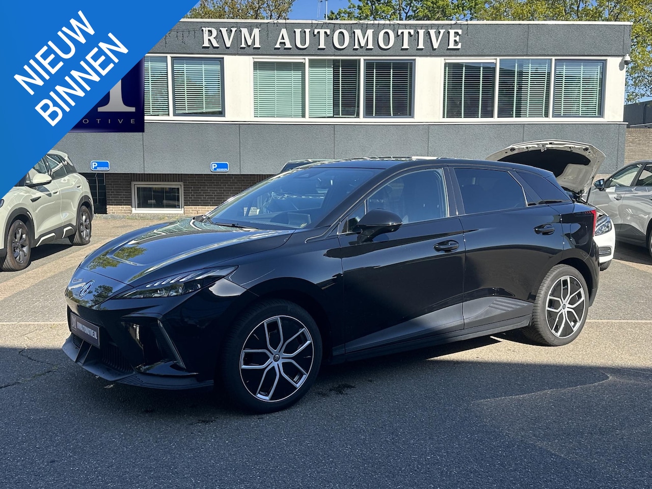 MG MG4 Electric - Luxury 64 kWh FABR. GARANTIE t/m 02-2031/150.000KM| SOH 96% | DEALER ONDERHOUDEN | RIJKLAA - AutoWereld.nl