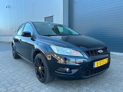 Ford Focus - 1.6i Trend AIRCO NAVI APK 2008