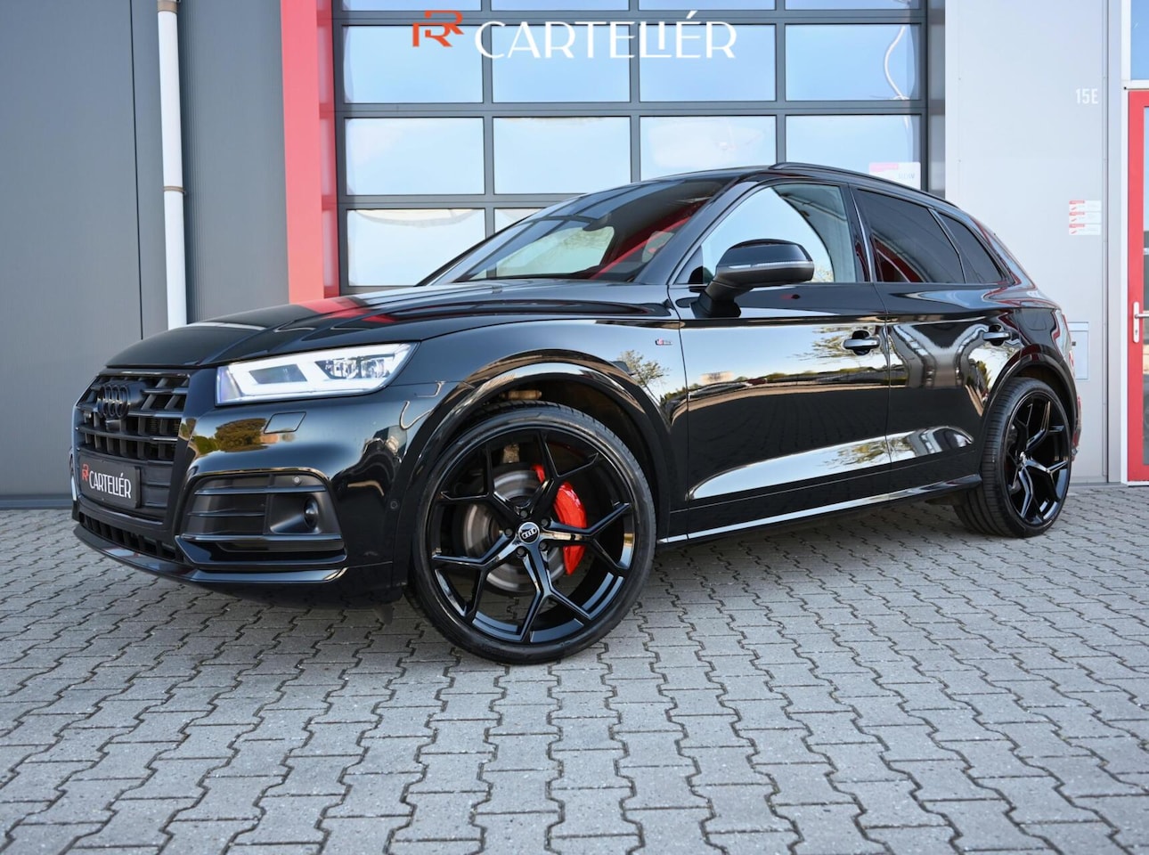 Audi Q5 - 55 TFSI e S-Line Quattro Competition 367PK | Luchtvering | Pano | 360 | Keyless | Ambient+ - AutoWereld.nl