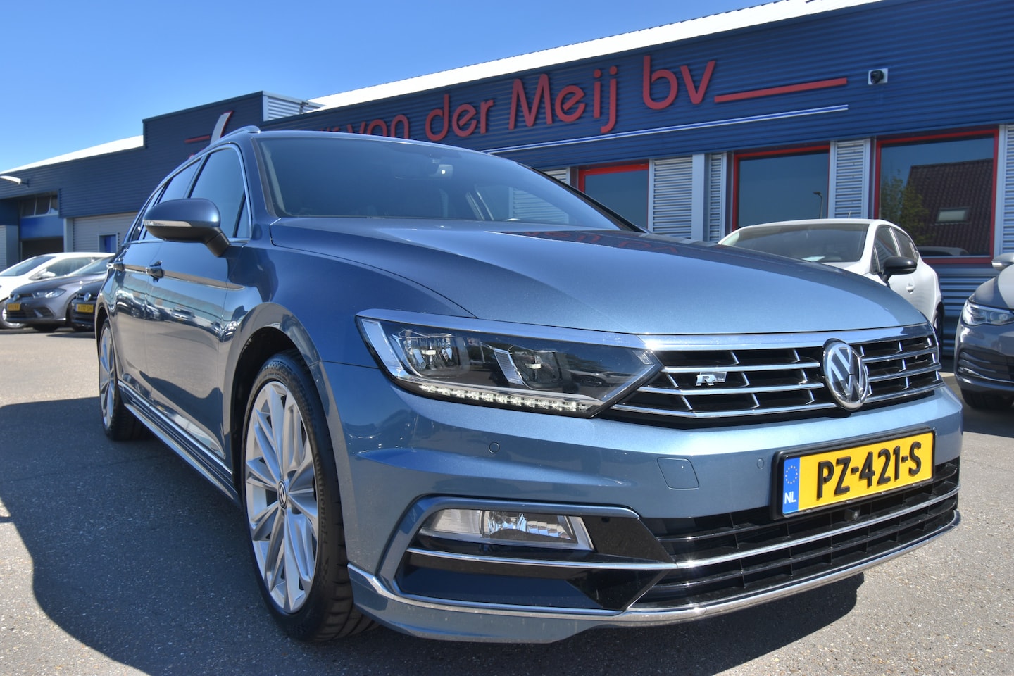 Volkswagen Passat Variant - 1.4 TSI Highline Business R 1.4 TSI Highline Business R , TREKHAAK , VIRTUAL COCKPIT , LED KOPL , A UITRIJ CAM , LMV19 - AutoWereld.nl