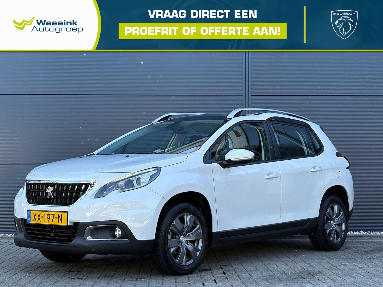 Peugeot 2008 - 1.2 PureTech Blue Lion | Navigatie | Panoramadak | 16 inch Lichtmetalen velgen | Airco | L - AutoWereld.nl