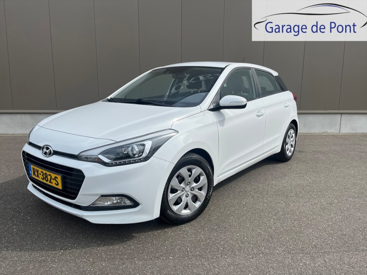 Hyundai i20 - 1.0 T-GDI Comfort 1.0 T-GDI Comfort, camera, pdc, DAB radio - AutoWereld.nl
