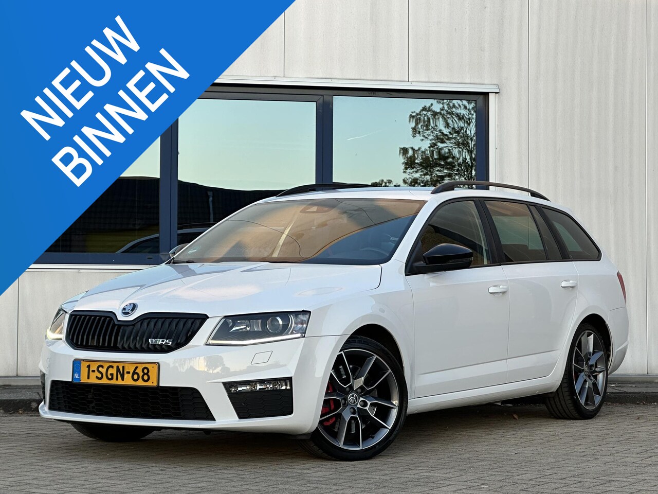 Skoda Octavia Combi - 2.0 TSI RS 220PK l Canton Audio l Driving Mode Selection l - AutoWereld.nl