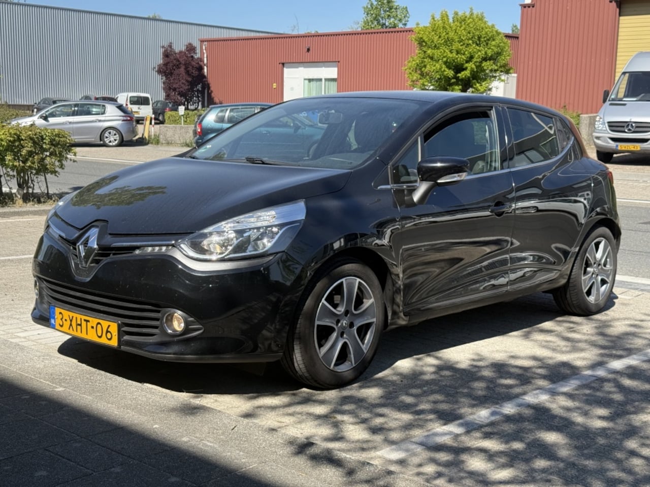 Renault Clio - 0.9 TCe 90PK Night & Day Navi PDC Bluetooth - AutoWereld.nl