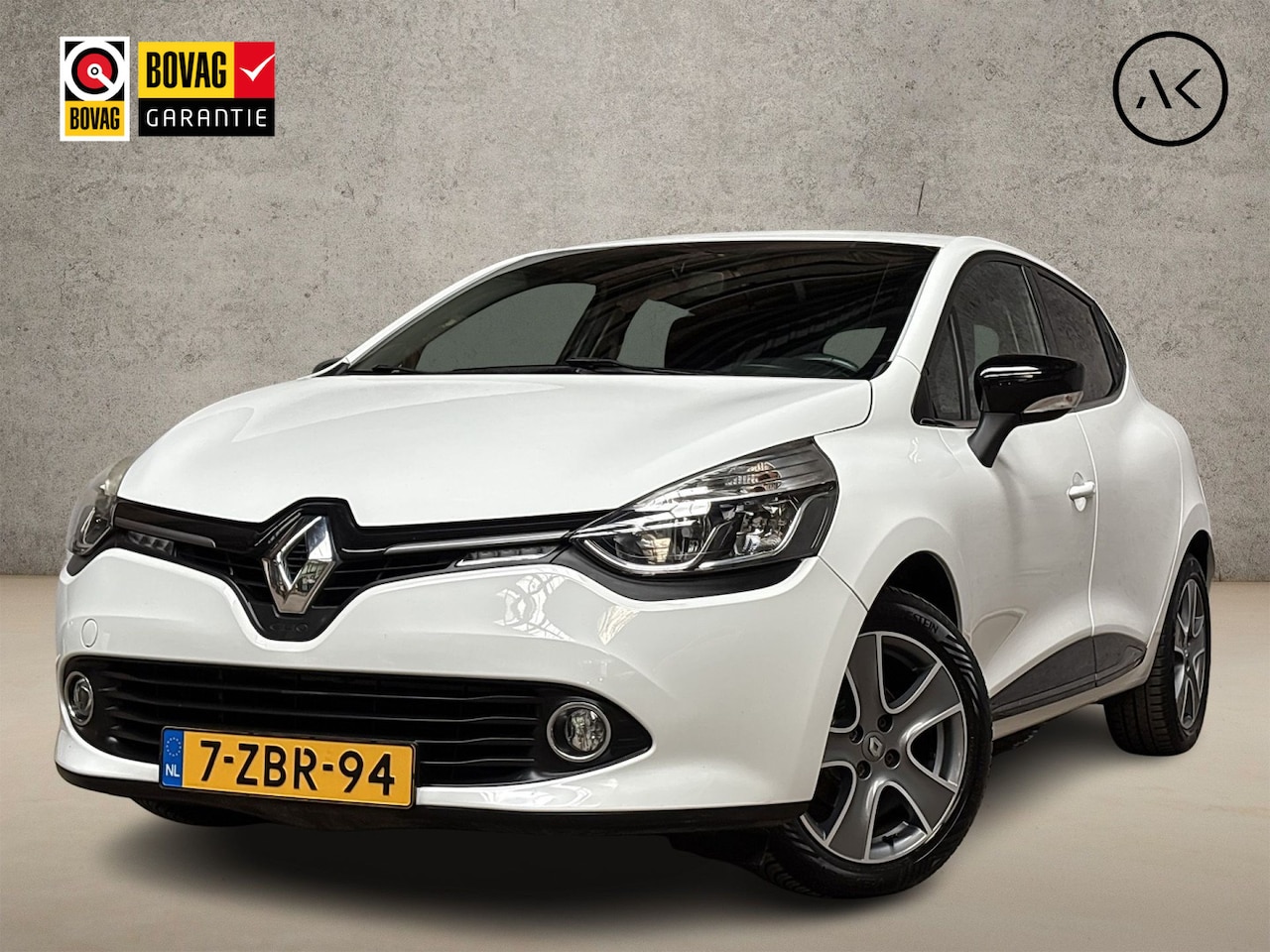 Renault Clio - 0.9 TCe Dynamic Sport (NAVIGATIE, LM VELGEN, PARKEERSENSOREN, SPORTSTOELEN, GETINT GLAS, C - AutoWereld.nl