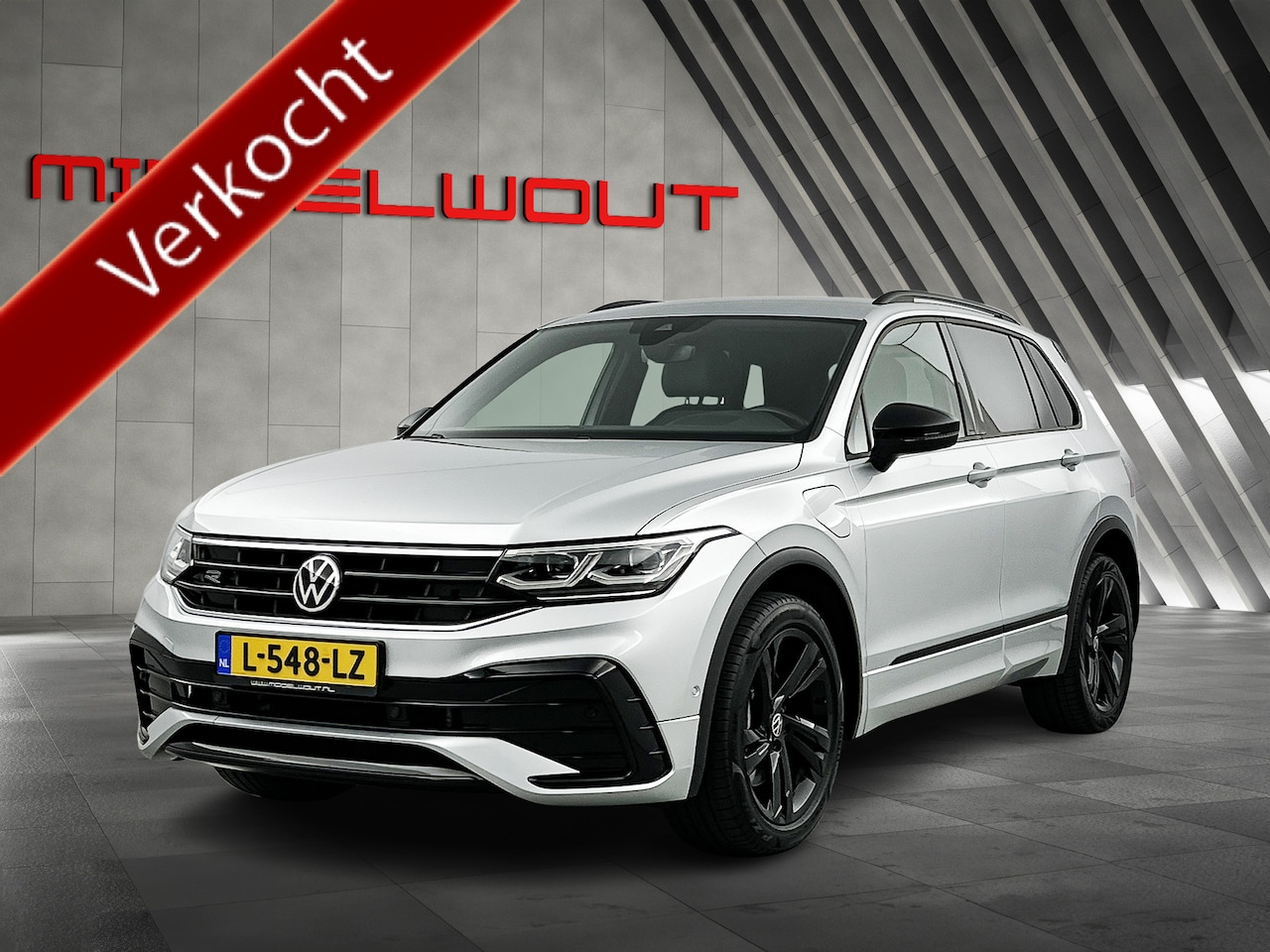 Volkswagen Tiguan - 1.4 TSI PHEV R-Line Black Style IQ.Light/Head-Up Display - AutoWereld.nl