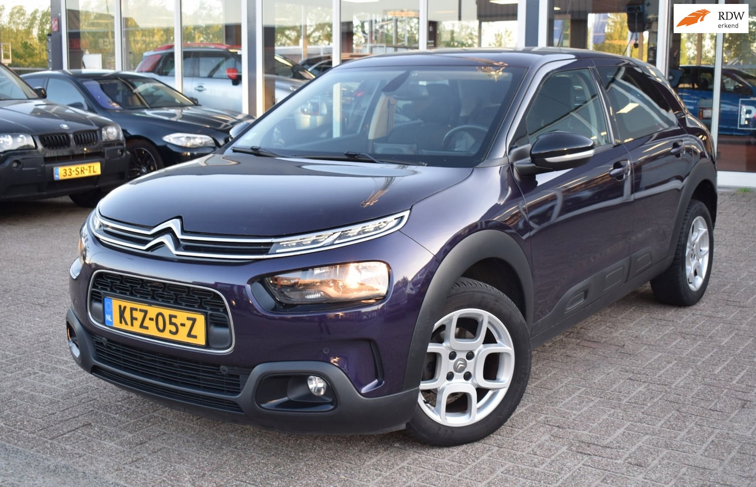 Citroën C4 Cactus - 1.2 PureTech Feel | LED VISION | NAVIGATIE | CARPLAY |CLIMATE CONTROL | ACHTERUITRIJCAMERA - AutoWereld.nl