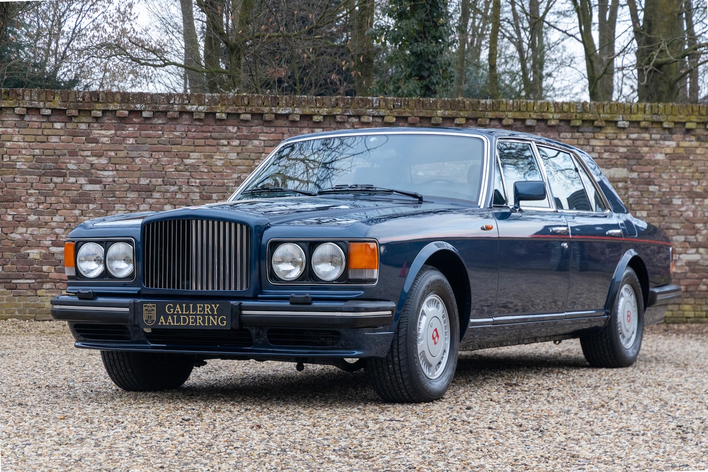 Bentley Turbo R - Saloon "Service at Jack Barclay" The first owner ordered not one but two Turbo “R” Saloons - AutoWereld.nl