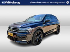 Volkswagen Tiguan - 1.5 TSI ACT Highline Business R / R-line/ Panodak / Navi / Carplay /Trekhaak