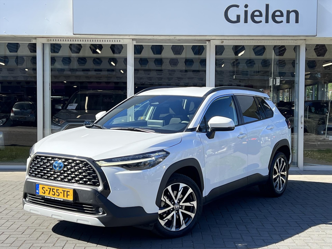 Toyota Corolla Cross - 2.0 High Power Hybrid Style | Elektrische achterklep, Dodehoekherkenning, 18 inch, Stoel + - AutoWereld.nl