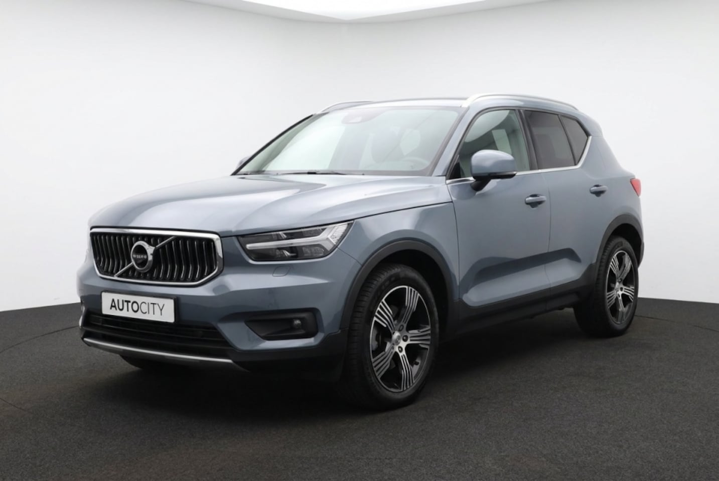 Volvo XC40 - Inscription 2WD T3 Pano l Bliss l Memory stoelen l Leder l VOL O - AutoWereld.nl