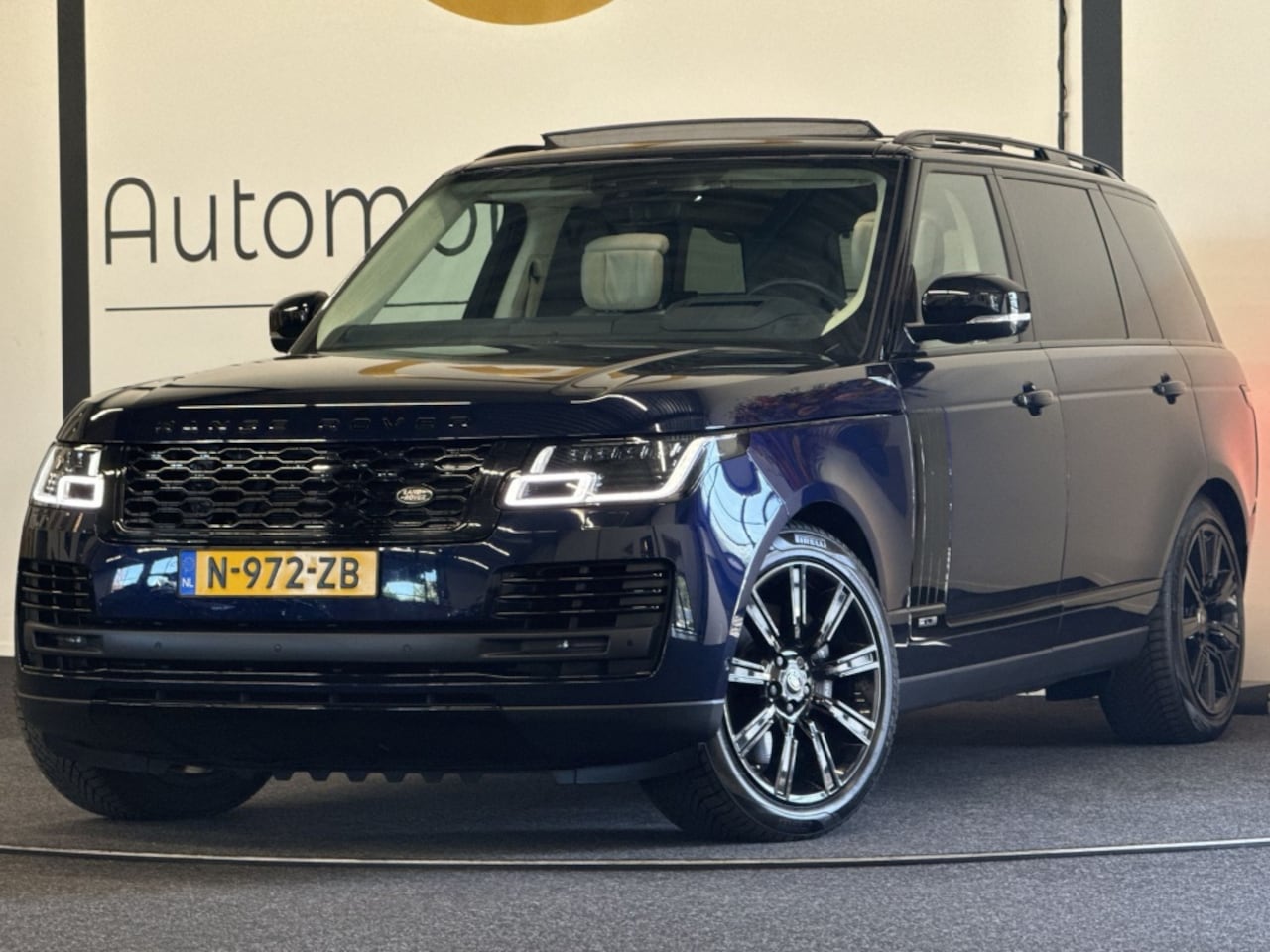 Land Rover Range Rover - P400e LWB FIFTY | MASSAGE | PANO | HEAD-UP | REAR-ENTERTAINMENT - AutoWereld.nl