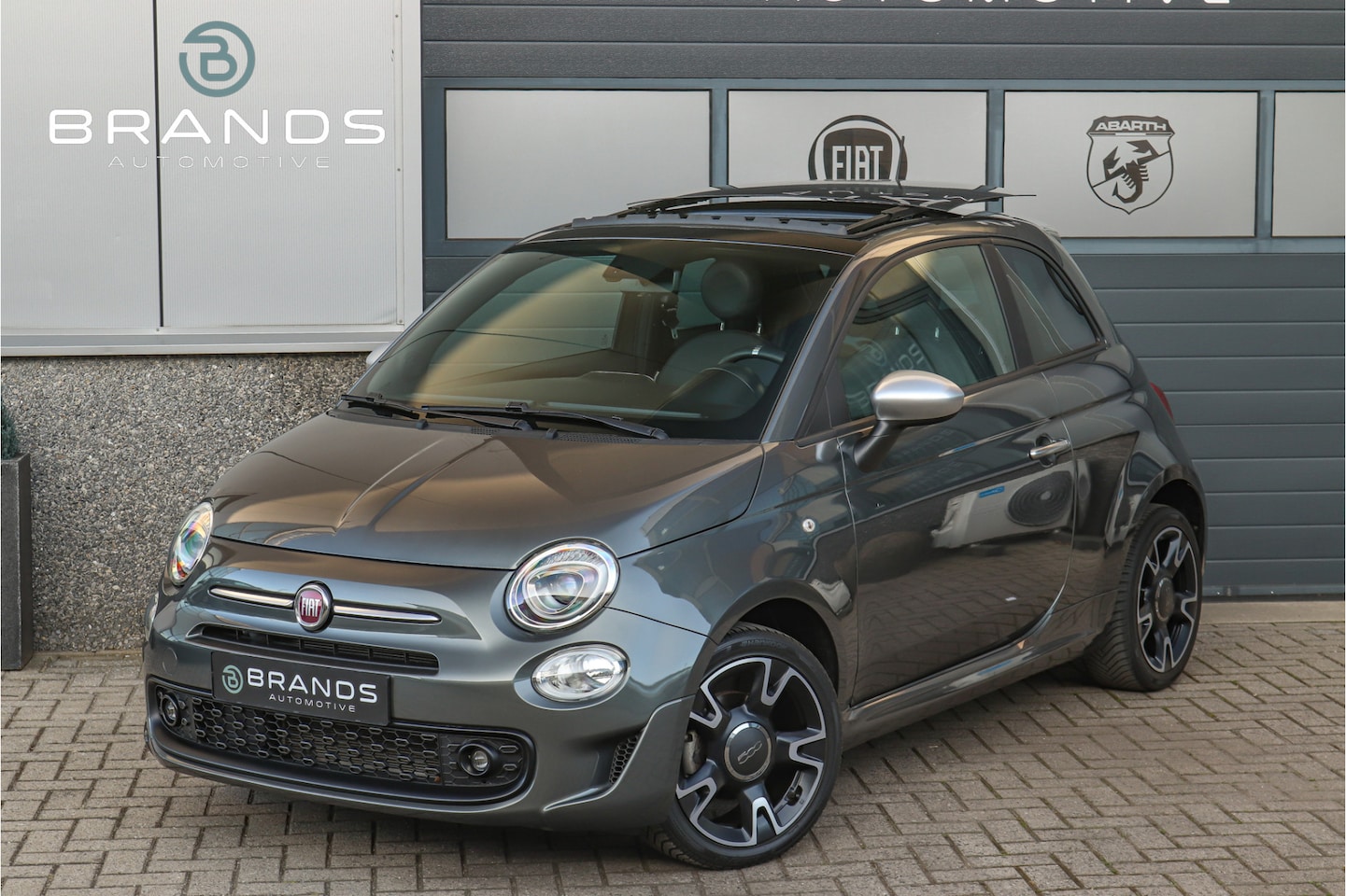 Fiat 500 - 1.0 Hybrid Rockstar Schuifdak Unieke kleur Garantie - AutoWereld.nl
