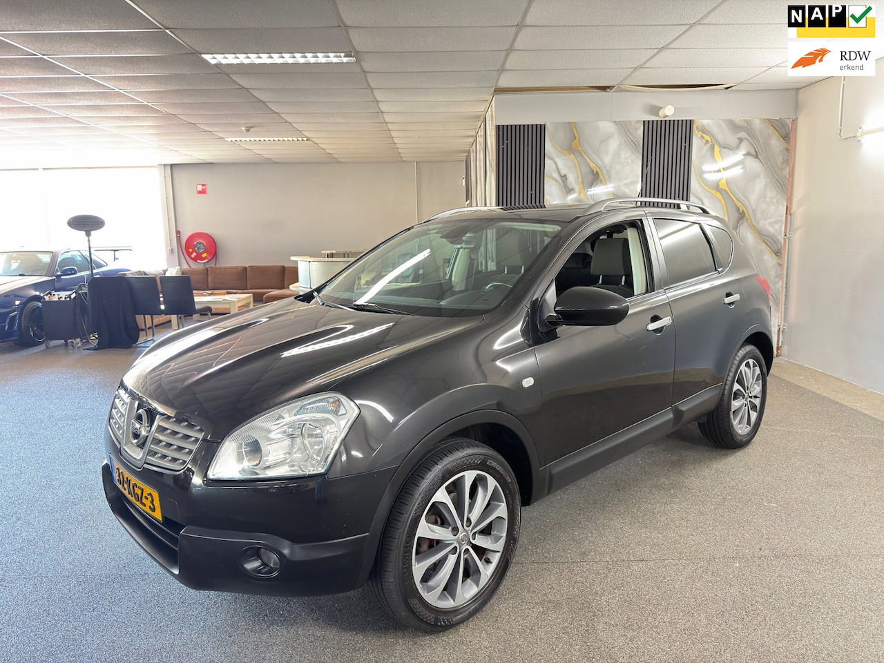 Nissan Qashqai - 2.0 4WD , Apk Nieuw,Automaat,Clima,Cruise,Panodak,N.A.P,Trekhaak,Lm velgen,2 sleutels,Tops - AutoWereld.nl