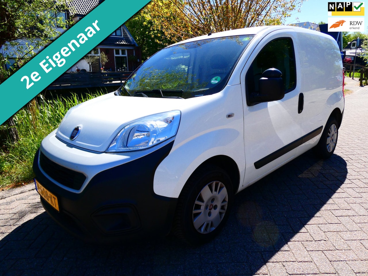 Fiat Fiorino - 1.3 SX 80pk 2e eig. Automaat Airco BTW-auto PDC Trekhaak Carplay - AutoWereld.nl