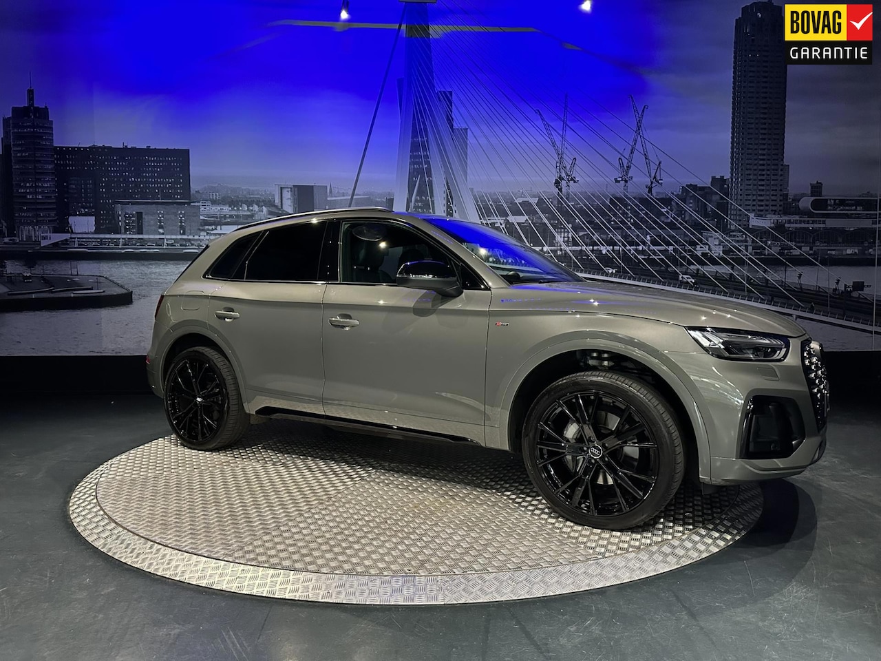 Audi Q5 - 50 TFSI e S edition Competition *Keyless*Camera*ChronosGrey*Trekhaak - AutoWereld.nl