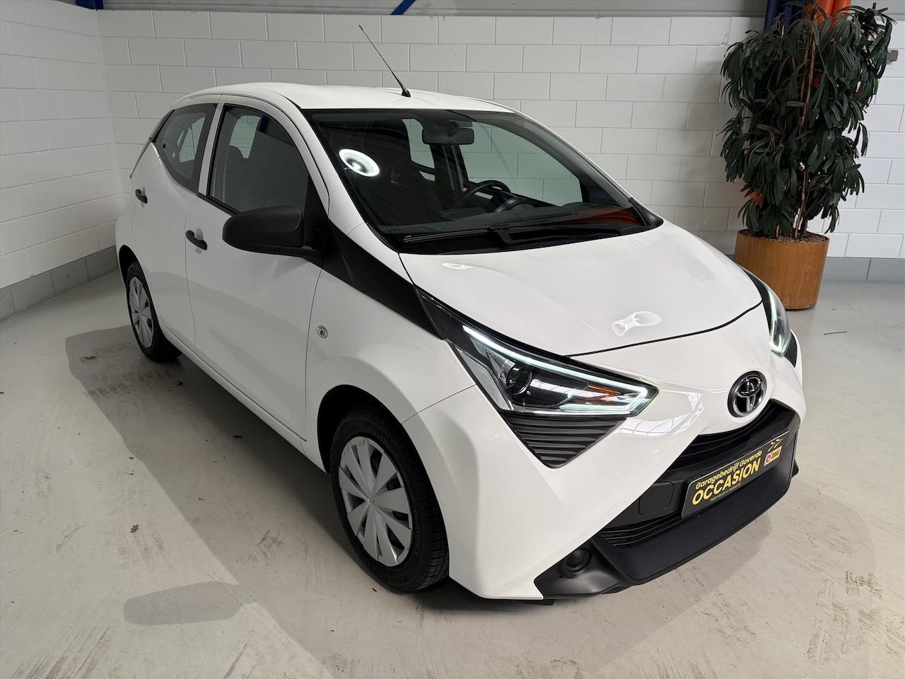 Toyota Aygo - 1.0 VVT-i 72pk 5D. Airco, DAB+, Bluetooth, btw - AutoWereld.nl