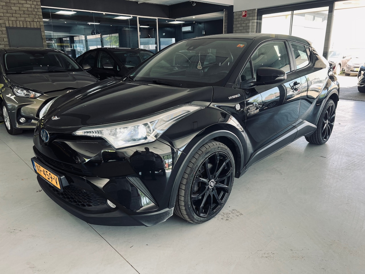 Toyota C-HR - 1.8 Hybrid Dynamic NAP - AutoWereld.nl