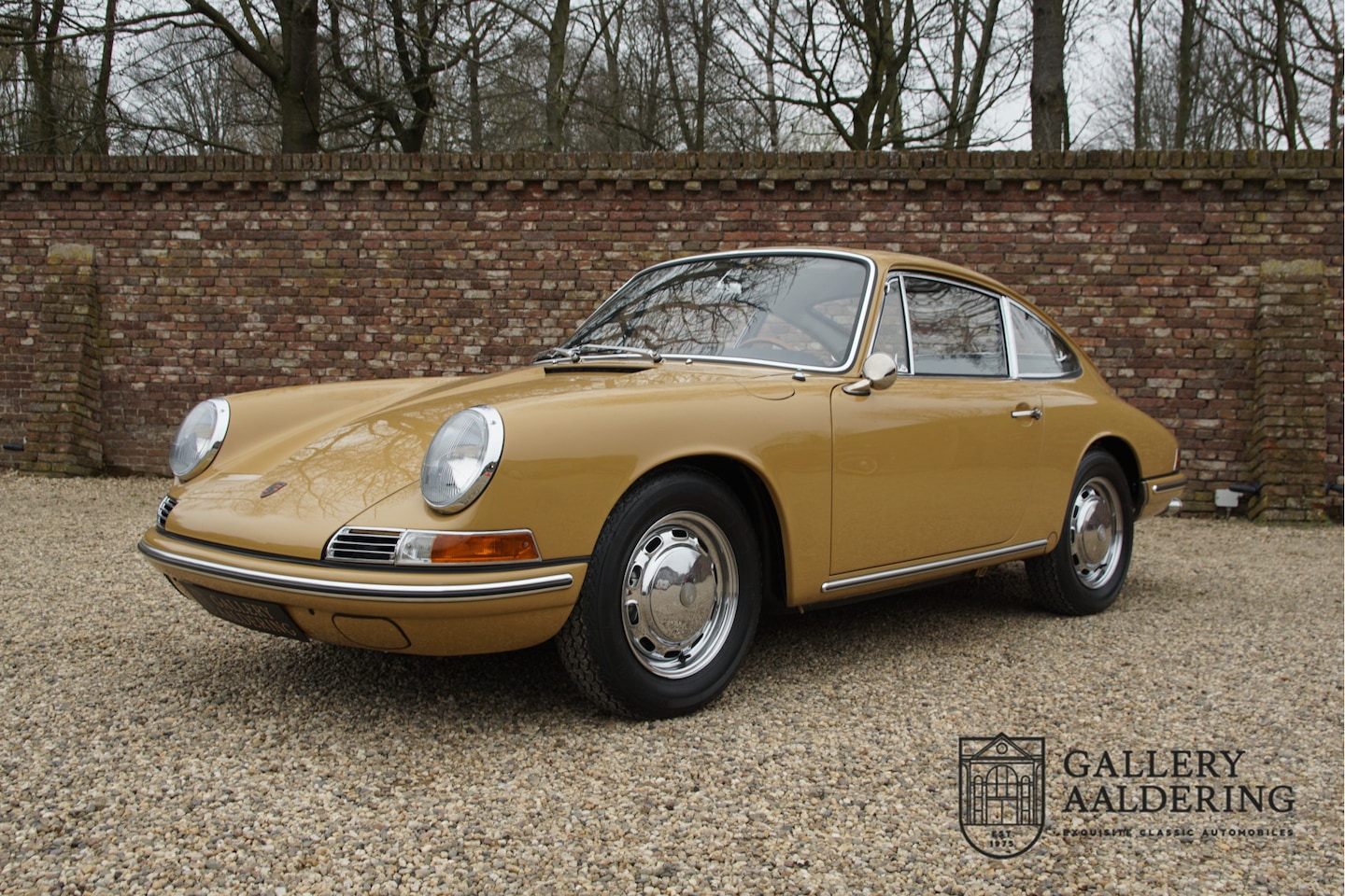 Porsche 911 - Urmodell 2.0 SWB "Passionate restoration" Passionate "Bare metal" restoration by marque sp - AutoWereld.nl