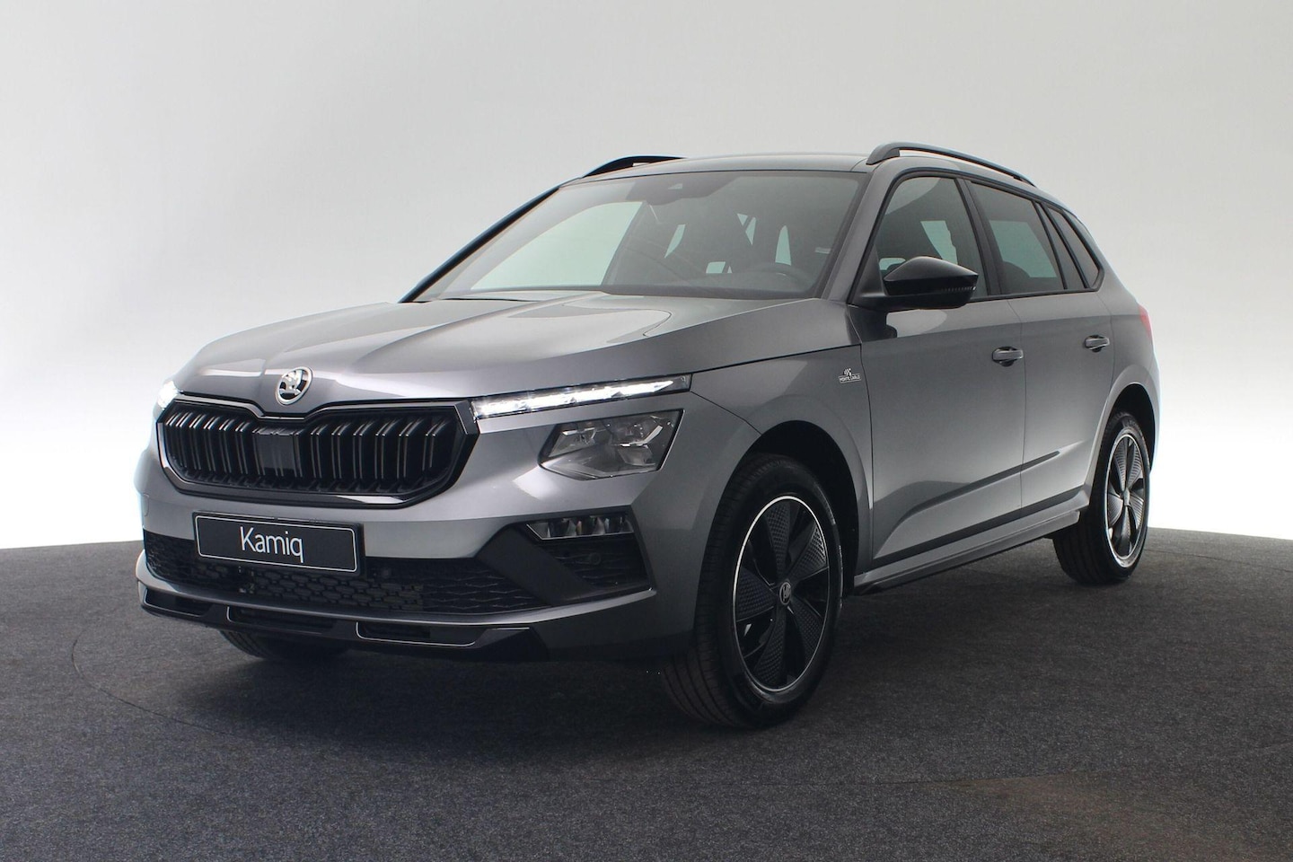 Skoda Kamiq - Monte Carlo 1.0 TSI 115 pk | Panoramadak | Camera | Trekhaak | LED | Side Assist | Keyless - AutoWereld.nl