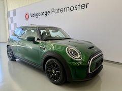 MINI Mini-Electric - Camden Plus Edition 33 kWh Pano / HUD / Leder / Stoelverwarming