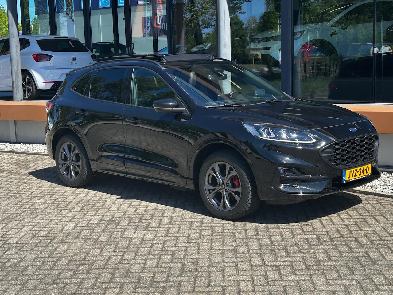 Ford Kuga - 2.5 PHEV ST-Line X / PANO / VERW STOELEN V+A / - AutoWereld.nl