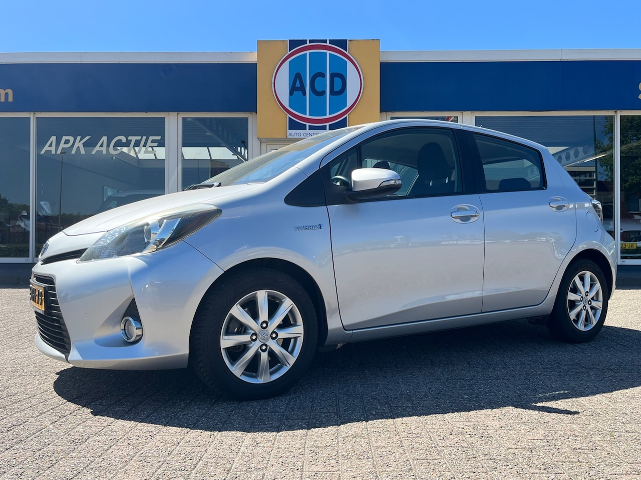 Toyota Yaris - 1.5 Full Hybrid Aspiration | Trekhaak afneembaar | Camera achter | - AutoWereld.nl
