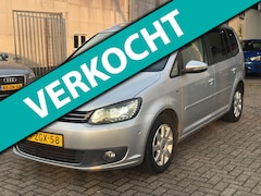 Volkswagen Touran - 2.0 TDI Highline BlueMotion 7p. Aut. 140pk Navi Parksensor NAP